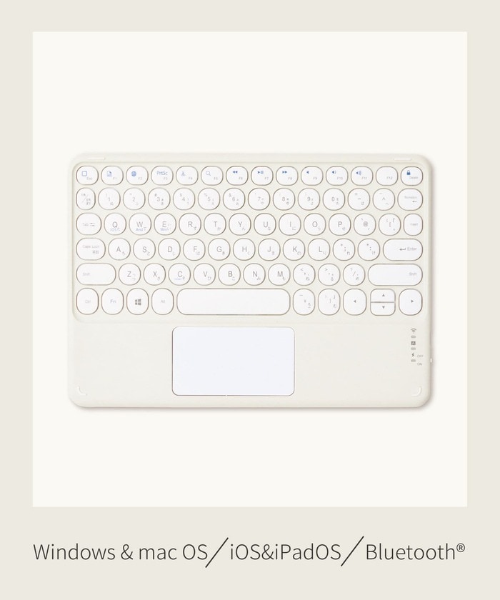 鞄にサッと入れられる薄型タイプのBluetoothキーボード