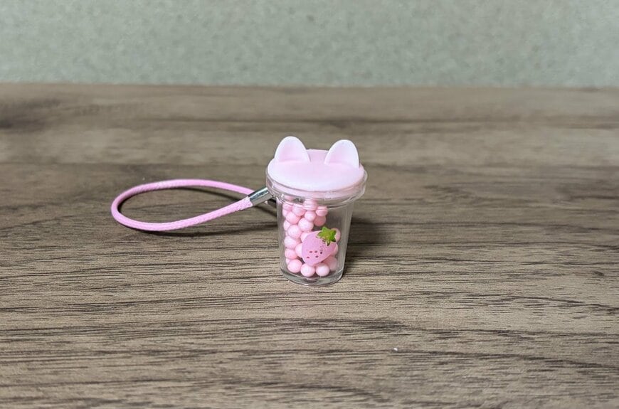 筆者撮影（セリア、ぬい用 肩掛けドリンクホルダー））