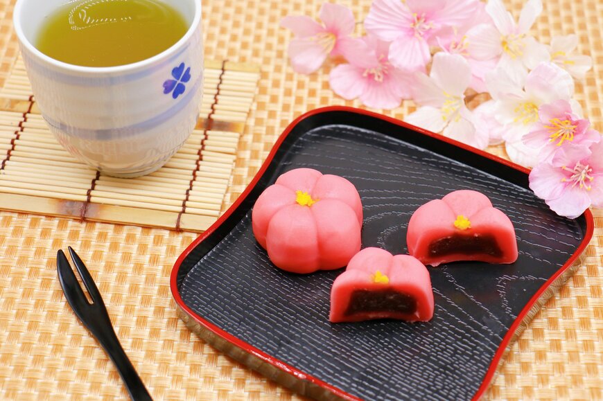 「65歳以上」一人暮らし年金受給者、月々の家計「約3万円」の赤字？健康状態などで「さらに費用がかさむ」恐れも。