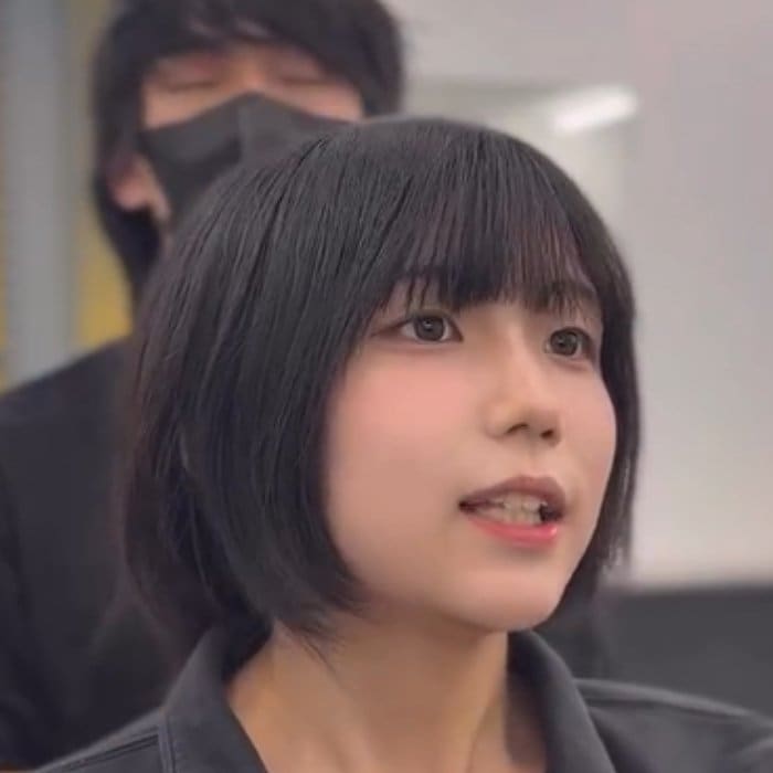 「ウルフって感じのウルフにしたい」女性がカット＆縮毛矯正で大胆イメチェンした姿が話題