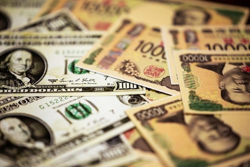 円高のいま「NISA×オルカン」だけで不安…GPIFの年金運用実績から学ぶ短期的な変動に動じない「長期投資＆分散投資」の考え方【積立シミュレーション付き】