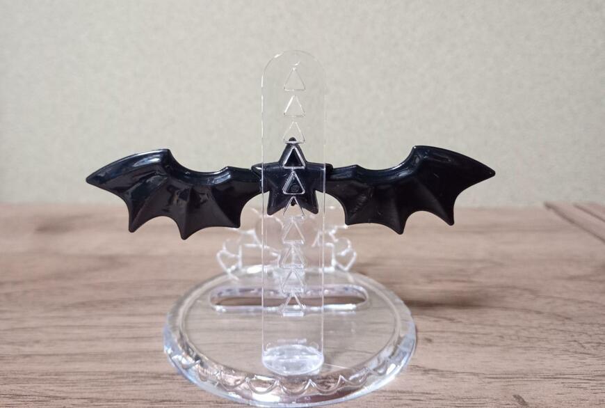 筆者撮影（セリア、ぬいぐるみデコスタンド 天使と悪魔）