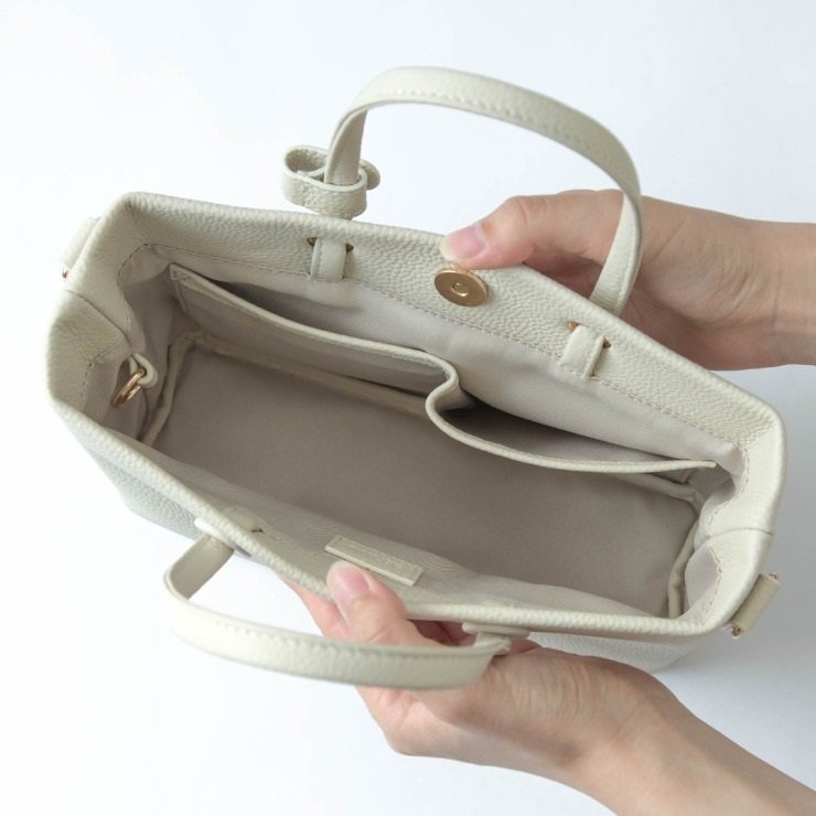 しまむら公式　レディース　牛革スクエア2WAY（新進工房）