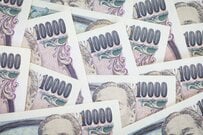 【富裕層と超富裕層】日本に何パーセントいる？《年代別》単身世帯・二人以上世帯の「平均貯蓄額や中央値」もチェック