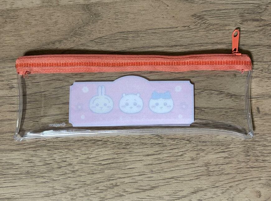 筆者撮影（セリア、ちいかわビニールペンポーチ）
