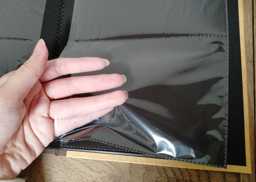 筆者撮影（セリア、ポストカードファイル2段 96ポケット クラシック柄）