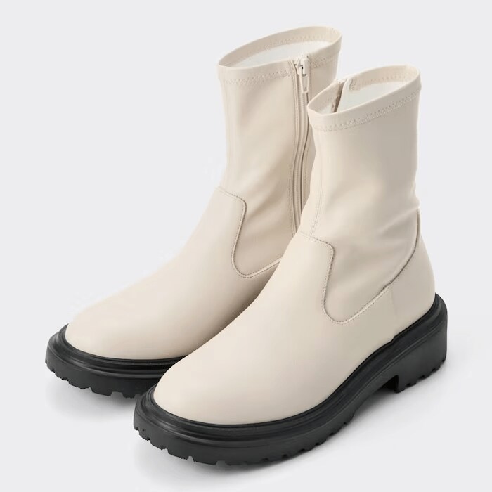 画像出所：GU公式オンラインストア