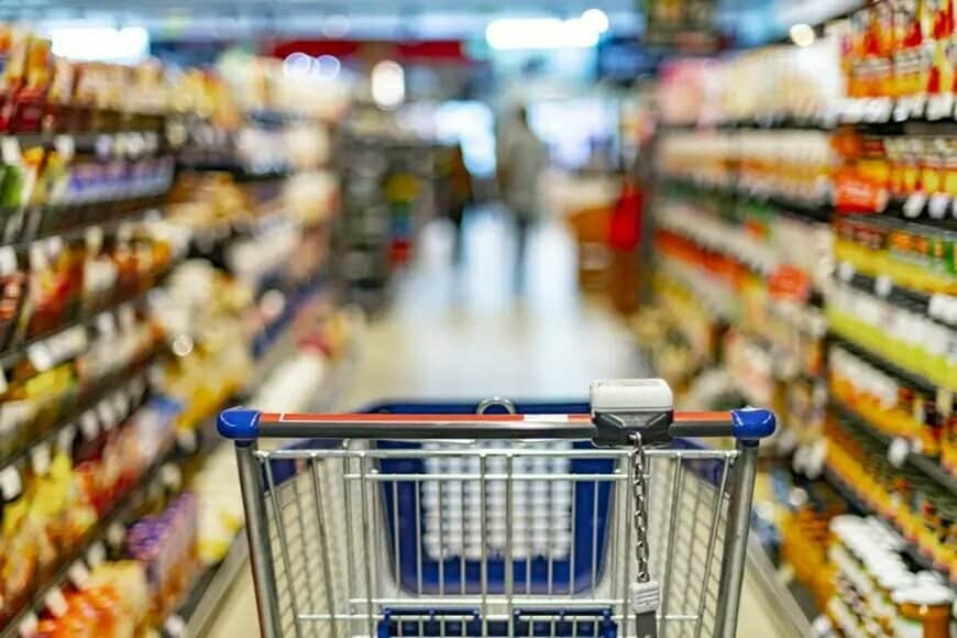 【これが疲れた女の買い物】スーパーの買い物カゴの中身に共感の声　「すごい分かる」「最高ですね」