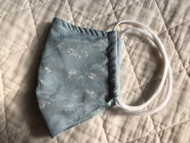 しまむら『抗菌防臭 洗って繰り返し使える JACQUARD MASK（ジャカードマスク）』（筆者撮影）