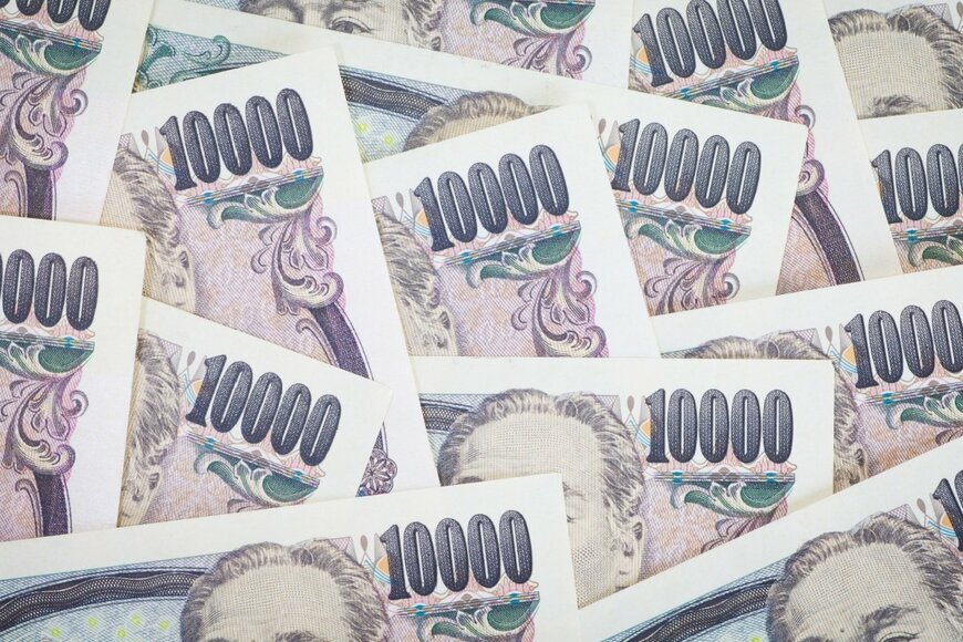 「富裕層に憧れる」日本で富裕層と超富裕層の割合は何パーセント？【平均貯蓄額一覧表】年代別の実態はいくらか