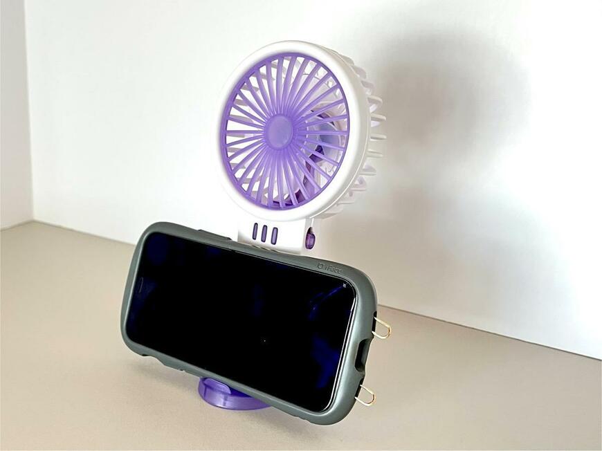 「扇風機（電池式、スタンド付き）」