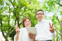 【令和6年度の年金額】前年度から2.7％の引上げへ「厚生年金」標準夫婦の年金月額は約6000円増に