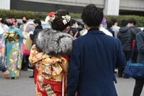 「成人式を迎えた男性」が祖母と久々の再会　2人の様子に「涙が出てしまった」「画面がにじむ」