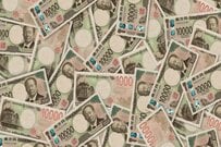 10月15日の年金支給日に【厚生年金】「月額10万円未満を受けとる人」と「月額20万円以上を受けとる人」、どっちが多い？？