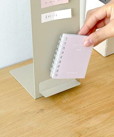 3COINS、メモスタンドの画像