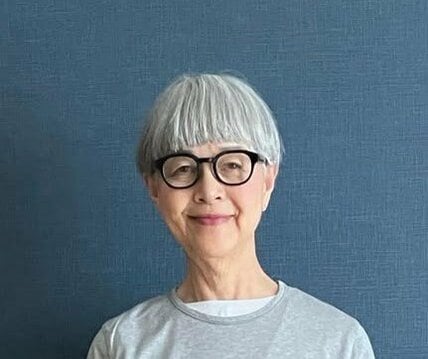 【70代マダム】無印良品「白ワンピース」おしゃれ上級者の着こなしが勉強になる！「見習います」「可愛い組み合わせ」の声