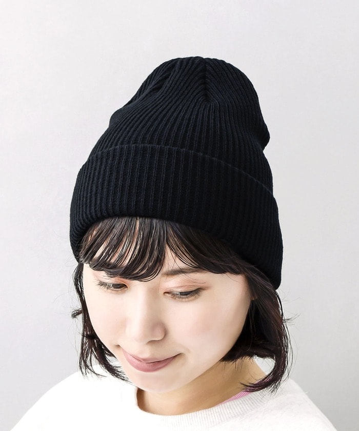 やわらかい雰囲気の厚めリブニット