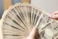 【一人暮らし】年間の平均は公的年金「17.5万円」で上乗せの私的年金など「6.5万円」男女別でみる「企業年金や個人年金の平均額」とは