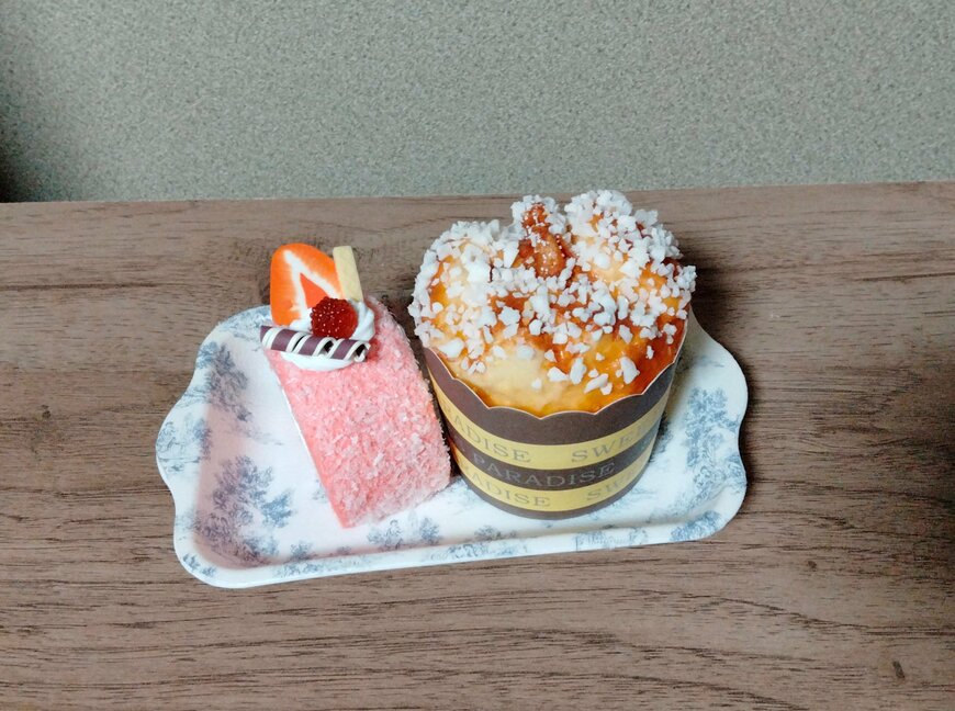 筆者撮影（セリア、インテリアトレー シャビーシックインテリア）