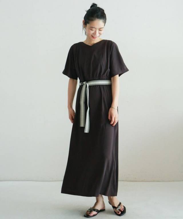 NOMBRE IMPAIR - 強撚スムース ベルト付きワンピース ¥14,040（税込）