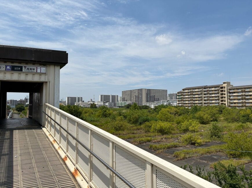 八尾南駅前の風景