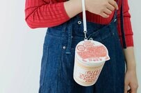 話題のネコ耳も再現「あっと驚くカップヌードル型ポーチ」可愛すぎると話題