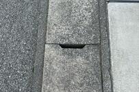 側溝にスマホを落とした…　絶望的な状況からの「救出劇」に驚きの声