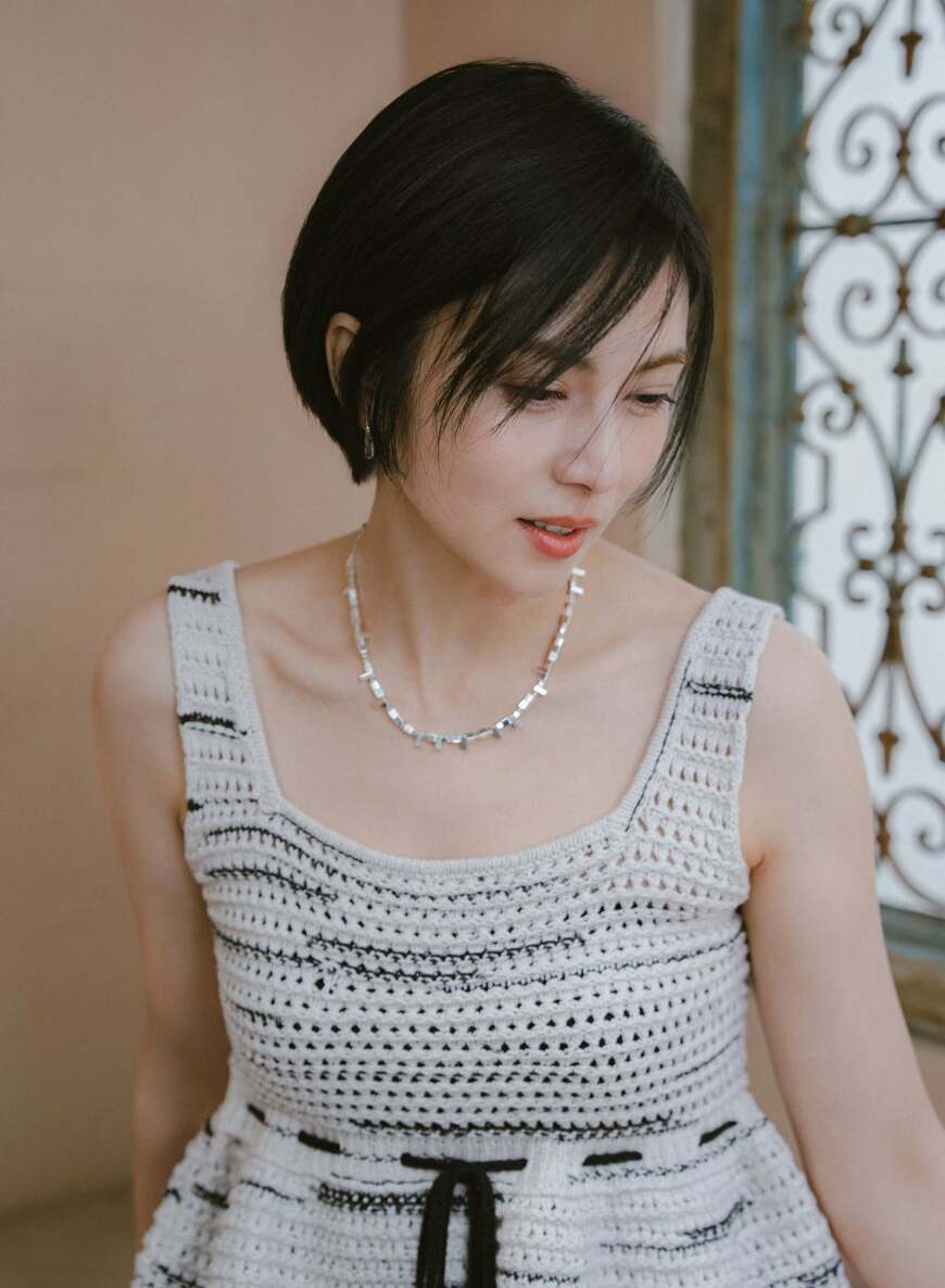 出所：レトロワグラース株式会社「柴咲コウのLOOK BOOK第5弾を公開&6/6(金)〜6/7(土)大阪にてPOP-UPを開催【MES VACANCES (ミヴァコンス)】」