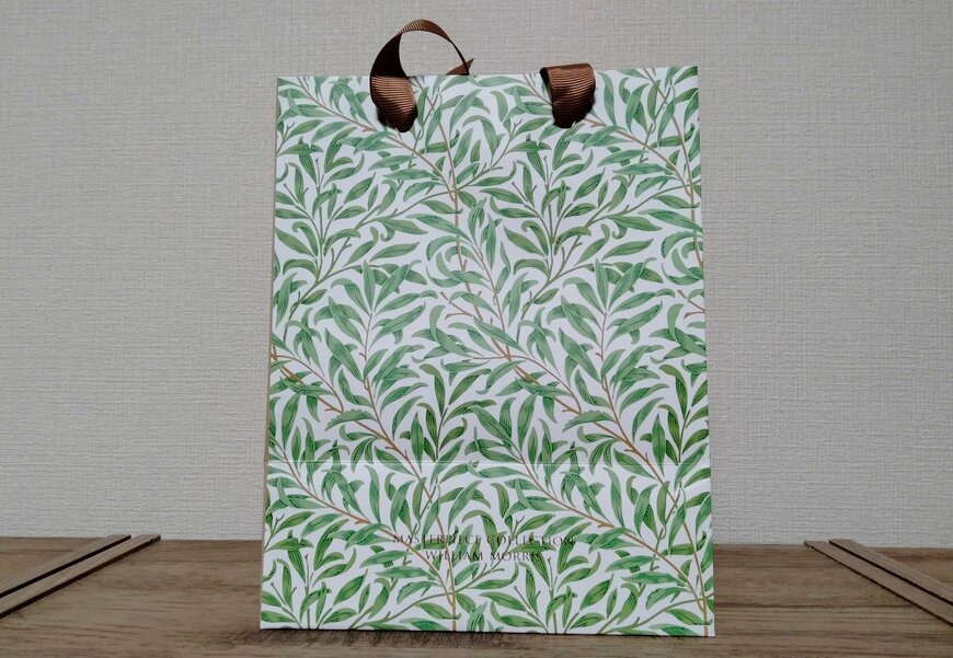 筆者撮影（セリア、ハンドルバッグS 縦 ウィリアム・モリス）