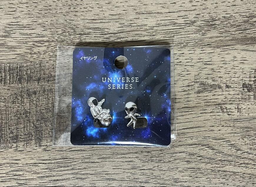 筆者撮影（キャンドゥ、宇宙イヤリング）