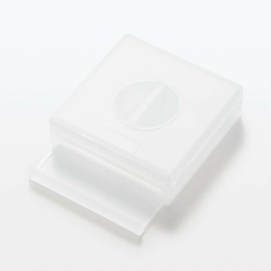 出所：無印良品公式　スマホスタンド付ケーブル収納