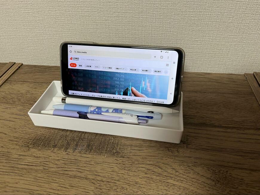 キャンドゥ、スマホスタンド付きデスク小物収納トレー画像