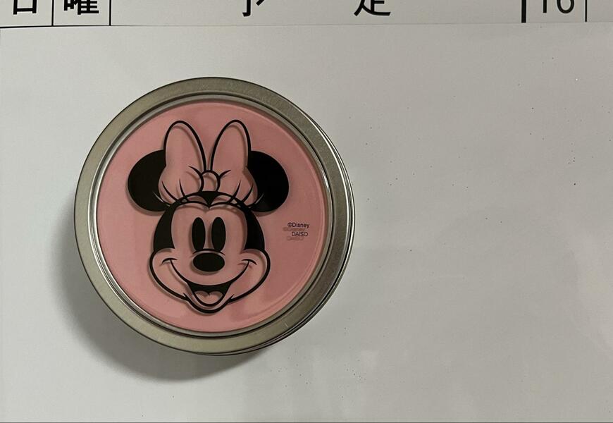 ダイソー、ミニーのマグネット丸ケース