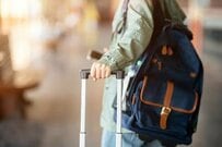 交通費の平均は1世帯あたり月5703円。自動車等関係費2万8355円との差と移動コストの内訳