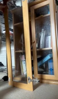 「あー！スッキリした！」スペースを無駄遣いしていた収納棚を…省スペースに置けるコンパクトな収納棚に大変身