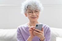 【厚生年金と国民年金の平均額】夫婦世帯は「月約23万円」単身世帯は「月約12万円」天引き後の金額はいくら？