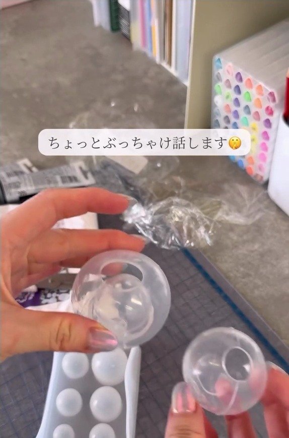 硬質石膏が「アロマストーン」に変身 丸い型に流して作る香りのインテリアDIY