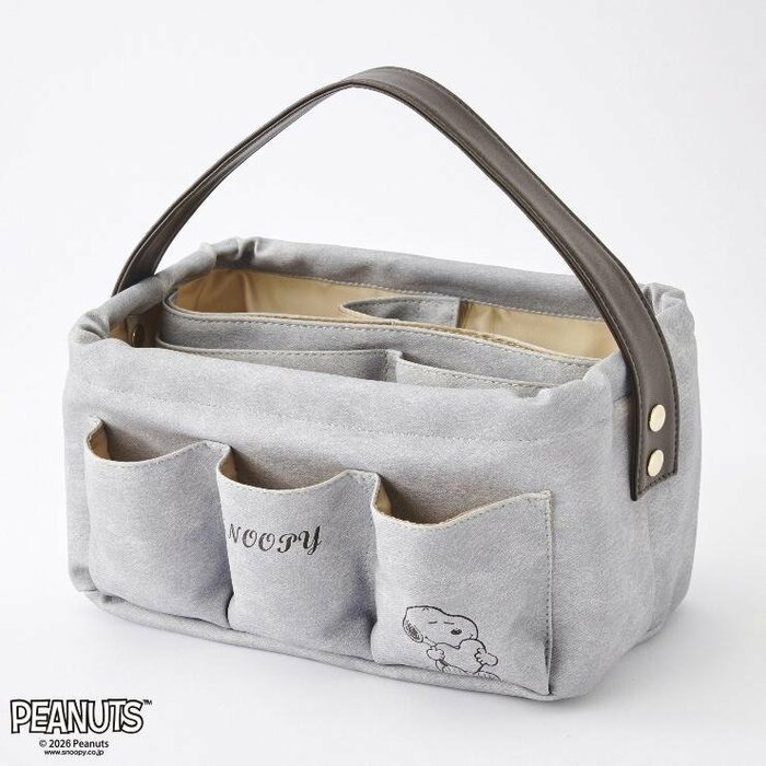 合成皮革を使用した1639円のモデルです