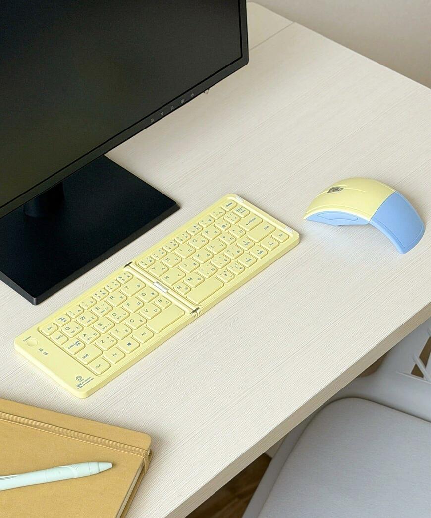 出所：パルグループ公式ファッション通販サイト 3COINS コンパクト折りたたみキーボード