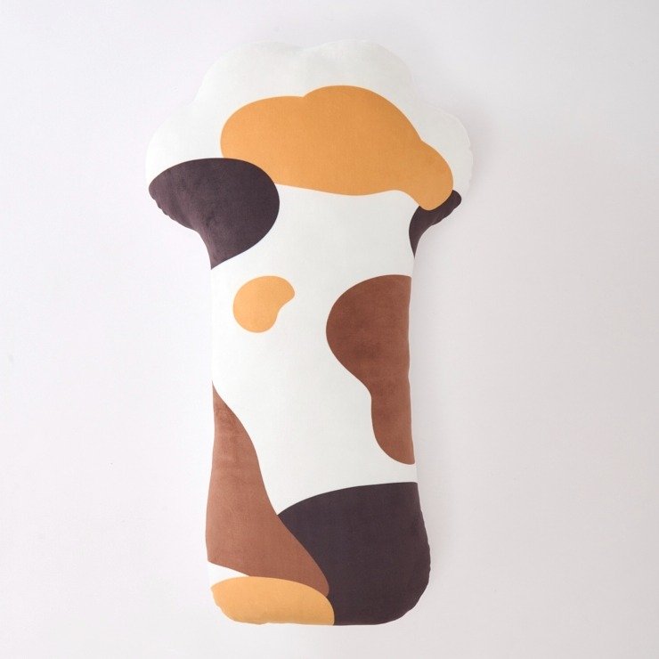 出所：しまむら 公式オンラインストア 抱き枕（猫の手・三毛猫）