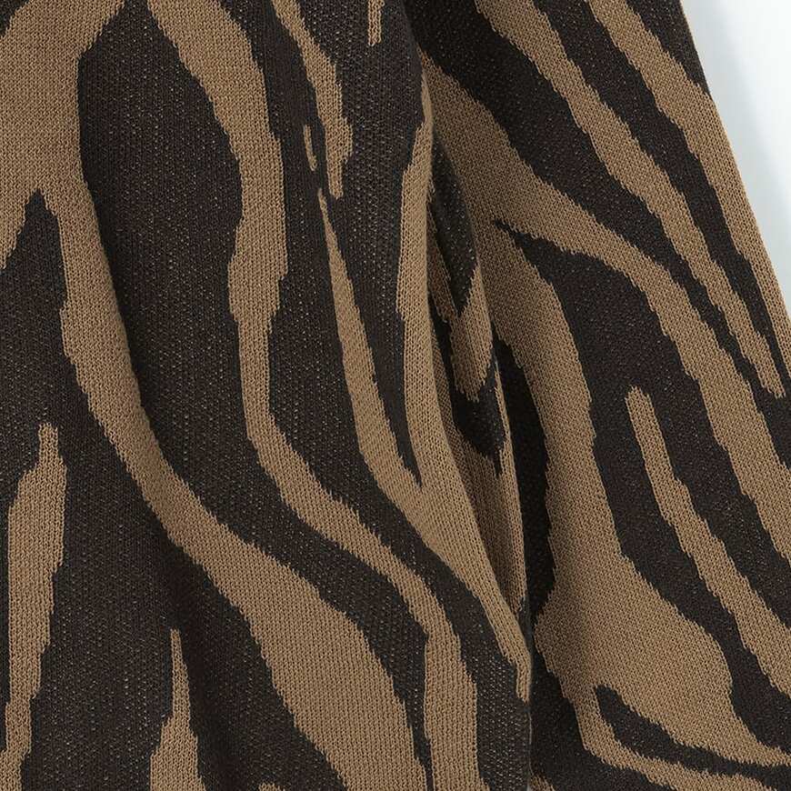 ワークマン公式　アニマル柄ニットカーディガン