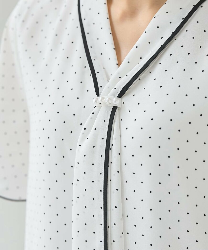 ハニーズ公式 配色ボウタイブラウスの画像