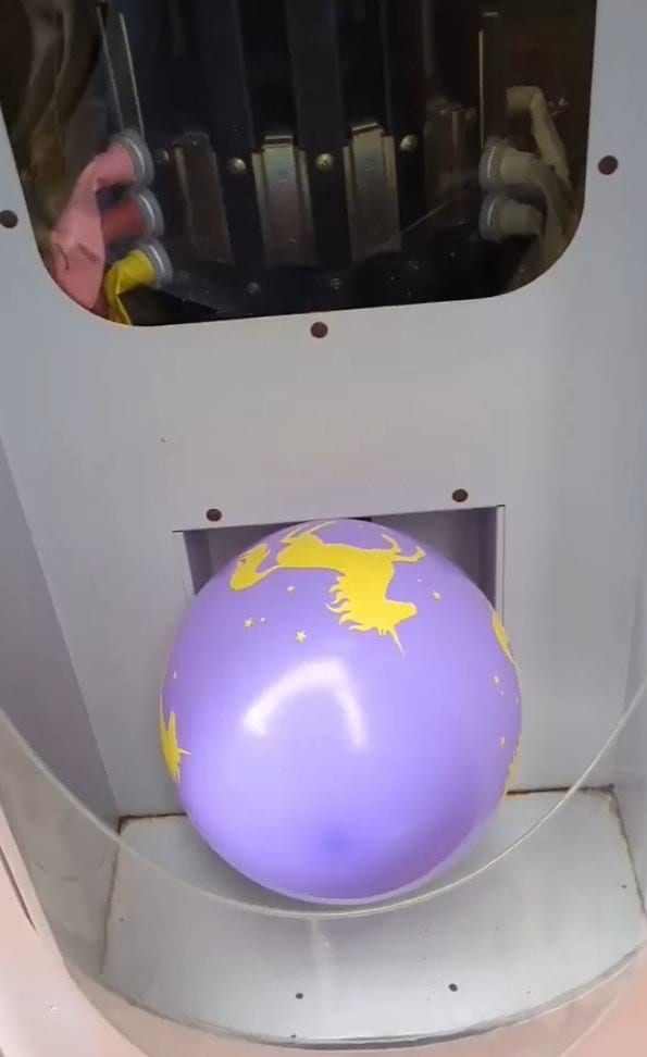 風船の自動販売機
