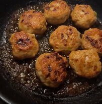 50代母が子どものために作る「鶏つくね弁当」テリッテリの〈つくね〉でご飯が進みそう！