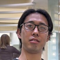 【大変身】髪のごわつきに悩む男性がお任せカットで大胆イメチェン！「めっちゃいい」と大満足の笑顔に