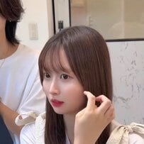 「切らなきゃ良かった」セルフカットを後悔する女性がプロの技で…素敵なアフターでイメチェン大成功！