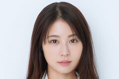 32歳 有村架純 スタイル抜群の「ロエベ」コーデに衝撃「脚までも美しすぎる」「佇んでるだけで絵になる」