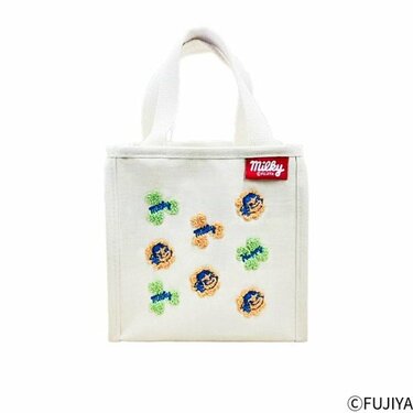 ミルキー包み紙が刺繍に」不二家の「ペコちゃん保冷保温ランチバッグ 