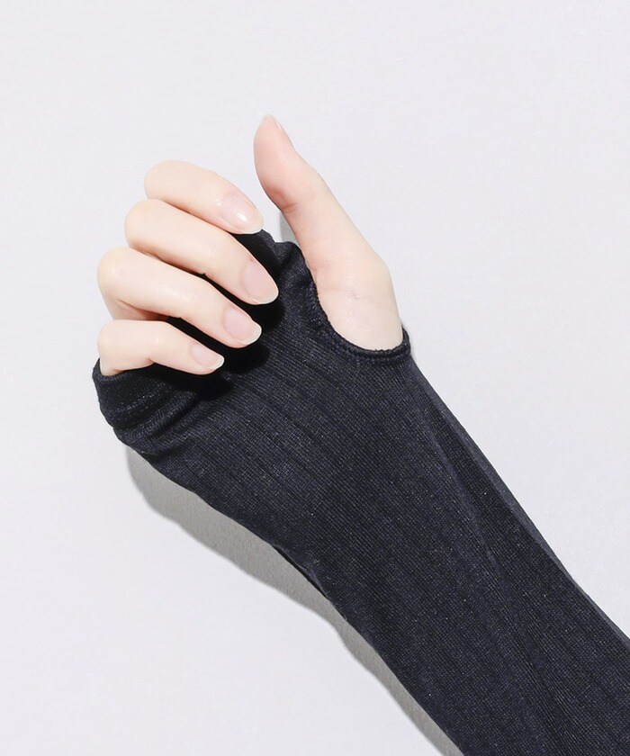 UVカット率が98％以上と日焼け対策にぴったりなアームカバー