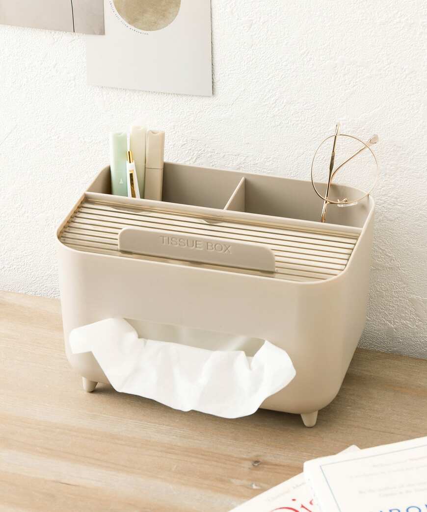 出所：3COINS公式　収納付きティッシュケースボックス